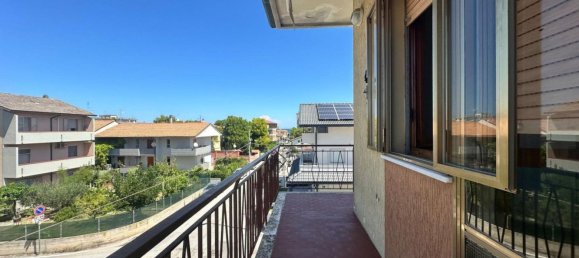 4 rooms Apartment in Mondolfo, Italy No. 278813 37