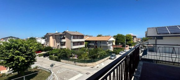4 rooms Apartment in Mondolfo, Italy No. 278813 15
