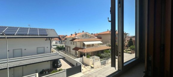 4 rooms Apartment in Mondolfo, Italy No. 278813 9