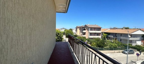 4 rooms Apartment in Mondolfo, Italy No. 278813 12