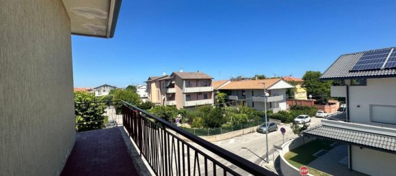 4 rooms Apartment in Mondolfo, Italy No. 278813 13