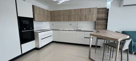 3 bedrooms Penthouse in Mosta, Malta No. 10398 2