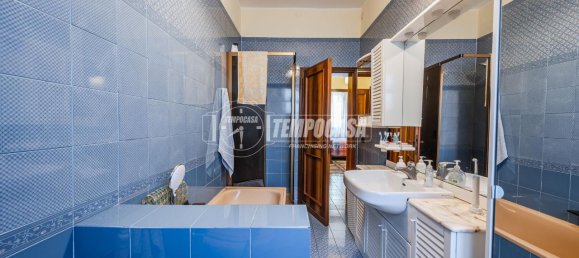 Квартира с 4 комнатами в Маранелло, Италия № 15085 12