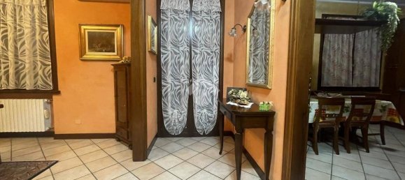 5 bedrooms Villa in Noceto, Italy No. 173640 16