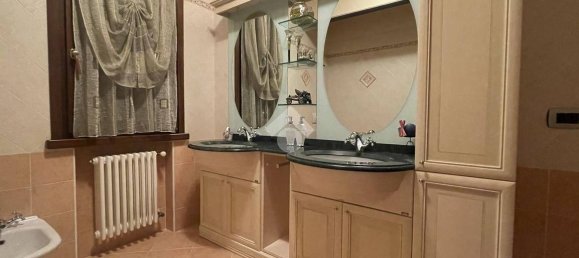 5 bedrooms Villa in Noceto, Italy No. 173640 37