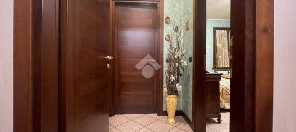 5 bedrooms Villa in Noceto, Italy No. 173640 10