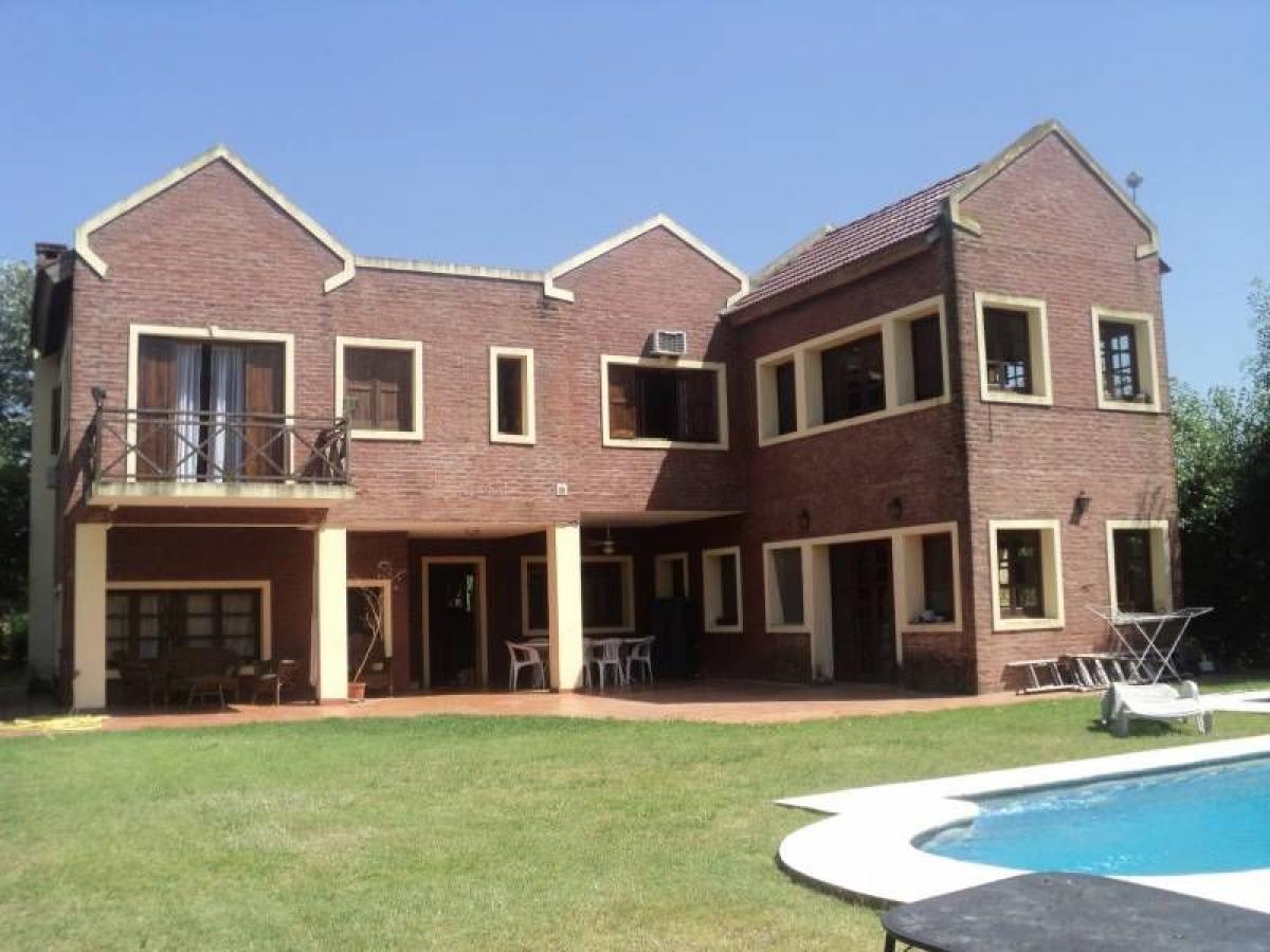 4 bedrooms House in Pilar, Argentina No. 12641