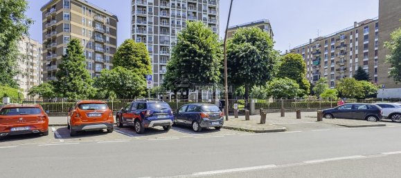 Apartamento de 3 habitaciónes en San Donato Milanese, Italy No. 4760 20