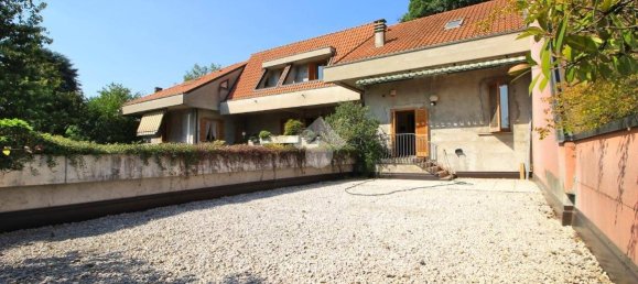 2 غرف نوم شقة في Mariano Comense, Italy رقم 282291 36