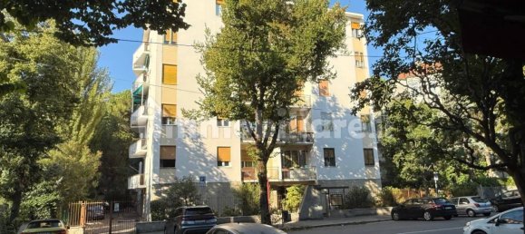 12m² Garage in Bologna, Italy No. 259230 3