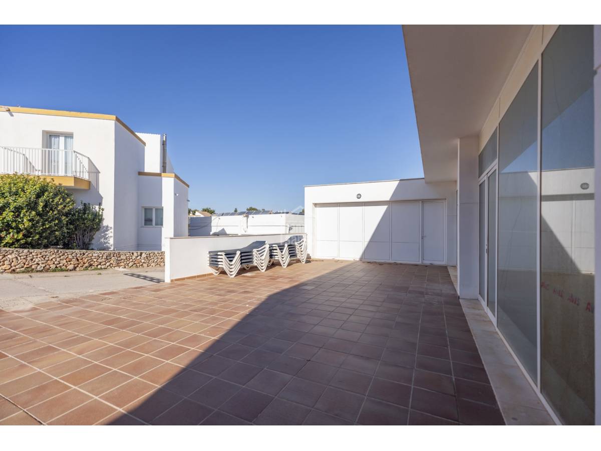 Propriété commerciale à Sant Lluis, Spain 78m² No. 287155