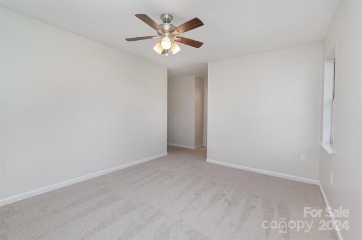 3 bedrooms House in Pineville, USA No. 417997