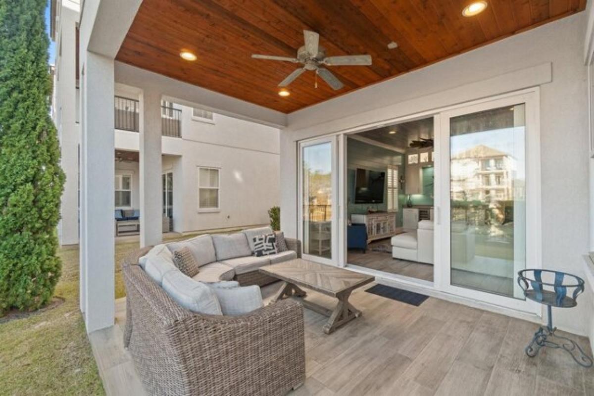 7 bedrooms House in Miramar Beach, USA No. 419408