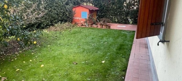 9 rooms House in Montignoso, Italy No. 64229 2