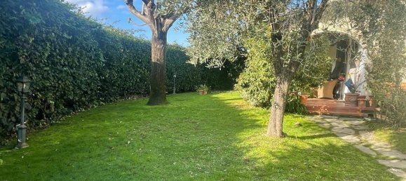 9 rooms House in Montignoso, Italy No. 64229 23