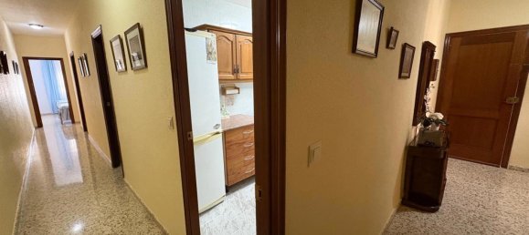 Apartamento de 3 dormitorios en Córdoba, Spain No. 140411 14