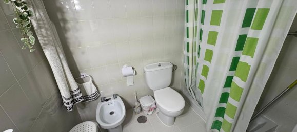 Apartamento de 3 dormitorios en Córdoba, Spain No. 140411 22