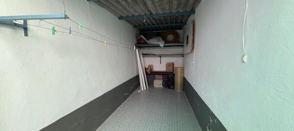 Apartamento de 3 dormitorios en Córdoba, Spain No. 140411 27