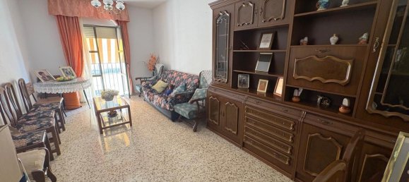 Apartamento de 3 dormitorios en Córdoba, Spain No. 140411 8