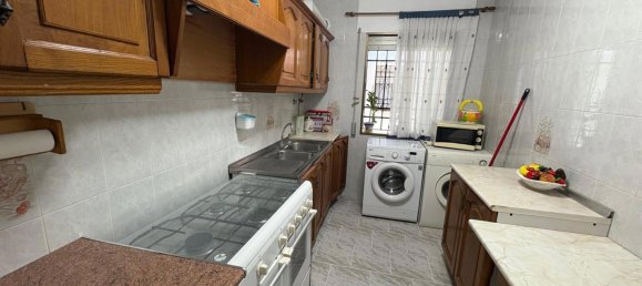 Apartamento de 3 dormitorios en Córdoba, Spain No. 140411 11