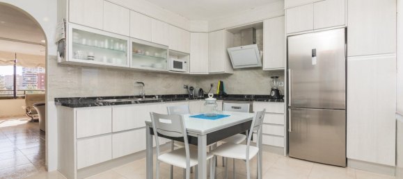 3 Schlafzimmer Wohnung in Alicante, Spain, Nr. 143956 8