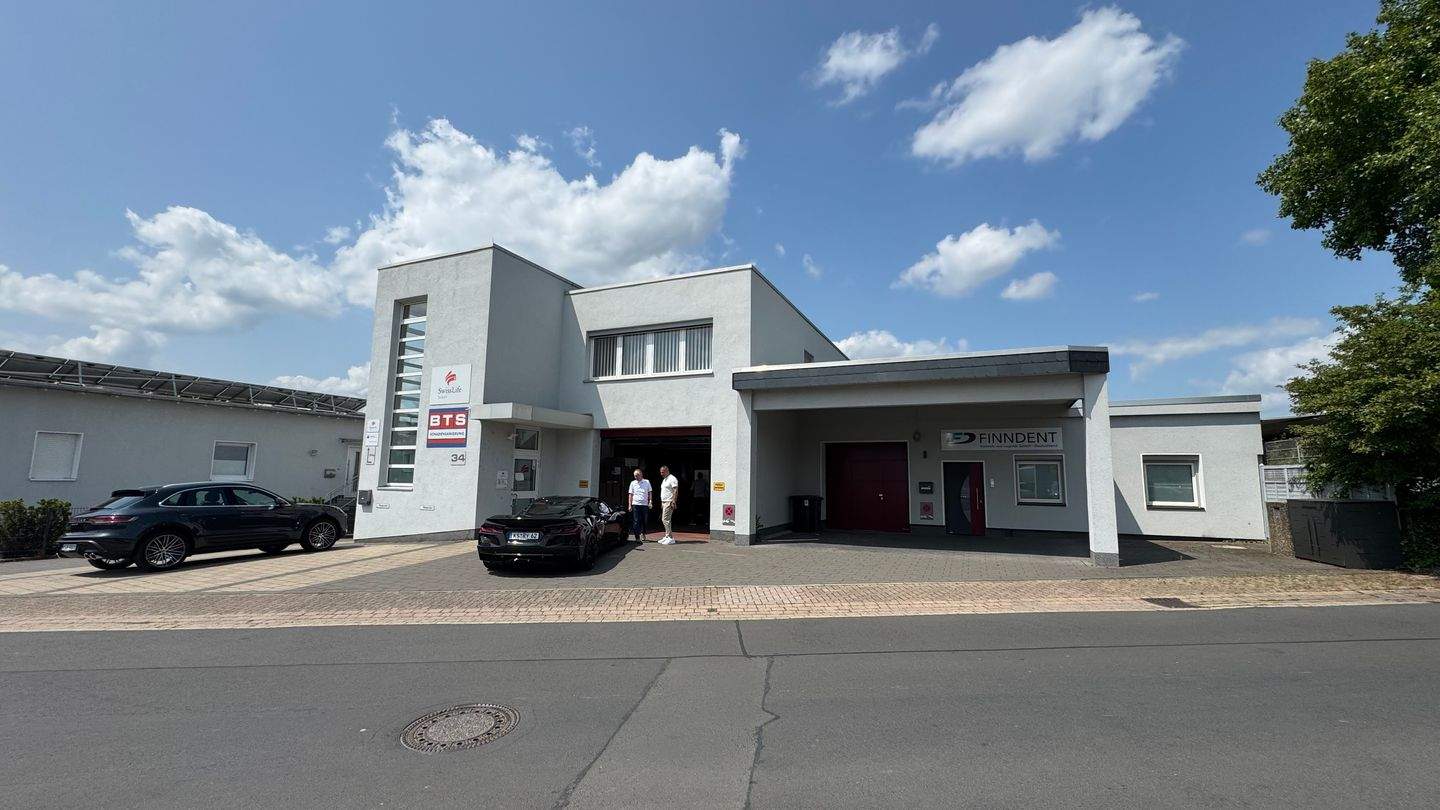 Almacén en Kassel, Germany 1317 m² No. 242300