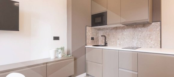 2غرفة شقة في Milan, Italy رقم 242225 6