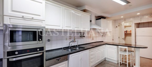 5 bedrooms Villa in Lisbon, Portugal No. 116442 7