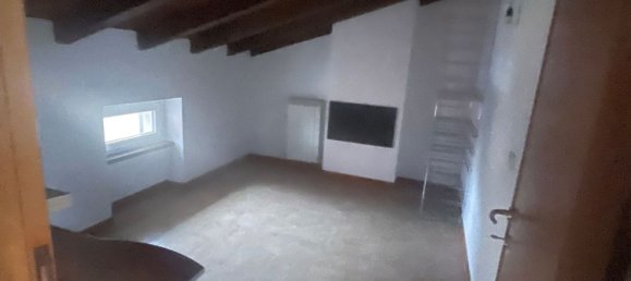 4 rooms Apartment in Ziano Piacentino, Italy No. 121485 8
