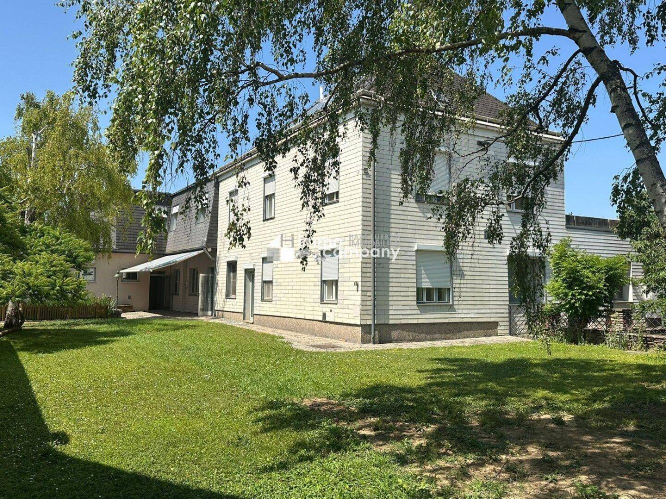 17 rooms Commercial property in Hausbrunn, Austria No. 172986