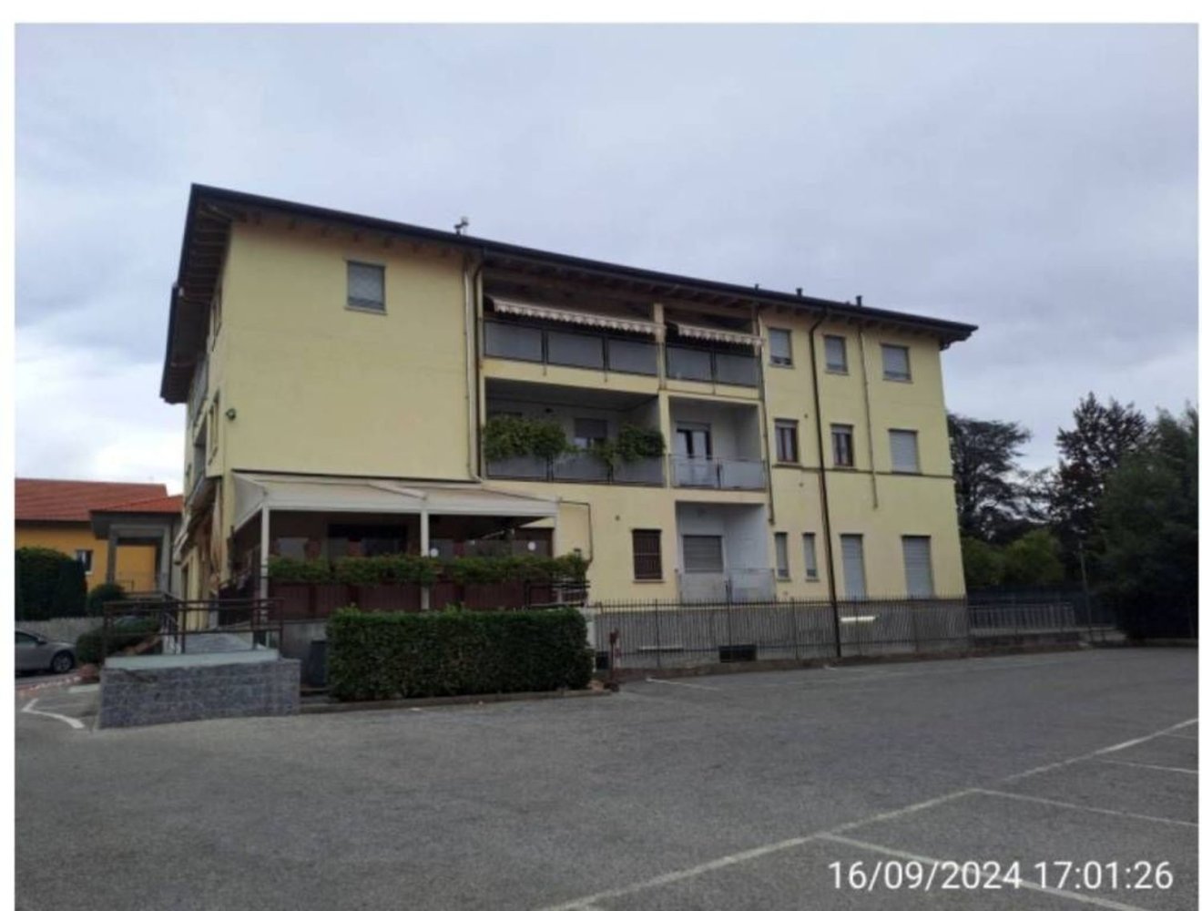 3غرفة شقة في Induno Olona, Italy رقم 3185