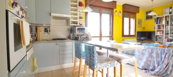 Квартира с 2 комнатами в Реджо Эмилия, Италия № 3526 12