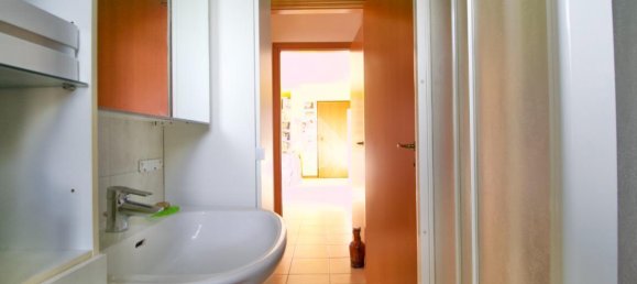 Квартира с 2 комнатами в Реджо Эмилия, Италия № 3526 11