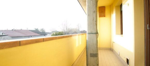 Квартира с 2 комнатами в Реджо Эмилия, Италия № 3526 3