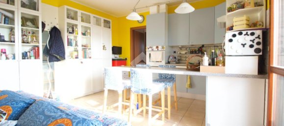 Квартира с 2 комнатами в Реджо Эмилия, Италия № 3526 14