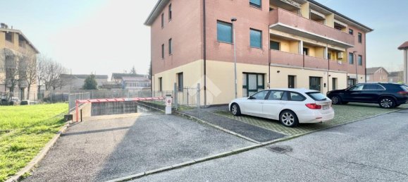 Квартира с 2 комнатами в Реджо Эмилия, Италия № 3526 39