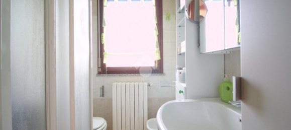 Квартира с 2 комнатами в Реджо Эмилия, Италия № 3526 6