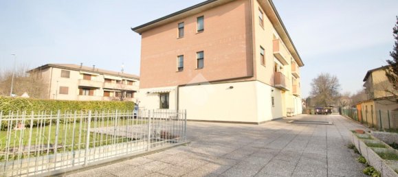 Квартира с 2 комнатами в Реджо Эмилия, Италия № 3526 37