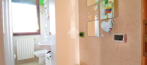 Квартира с 2 комнатами в Реджо Эмилия, Италия № 3526 8