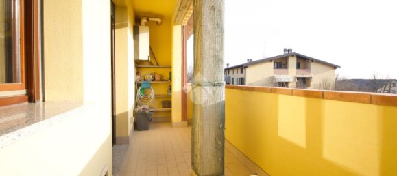 Квартира с 2 комнатами в Реджо Эмилия, Италия № 3526 27