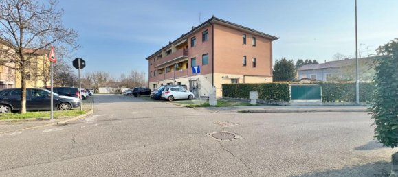 Квартира с 2 комнатами в Реджо Эмилия, Италия № 3526 44