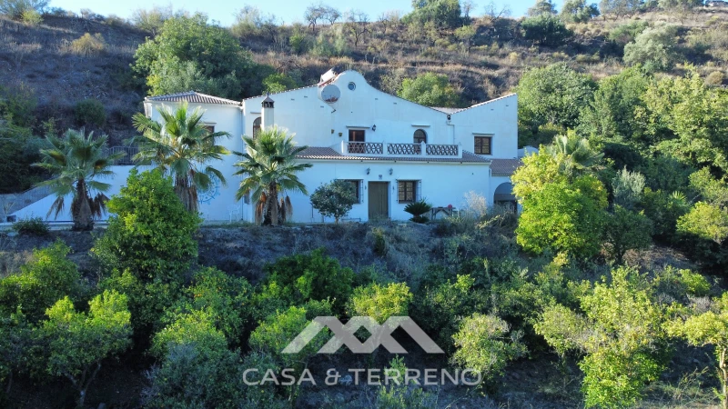 5 bedrooms House in Sedella, Spain No. 42724