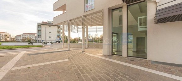 Imóvel comercial de 3 divisões em Spinea, Italy N.º 122091 4