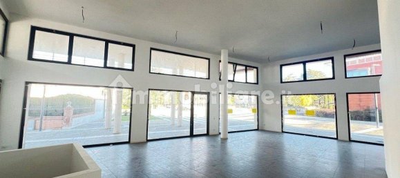 Imóvel comercial de 3 divisões em Spinea, Italy N.º 122091 13