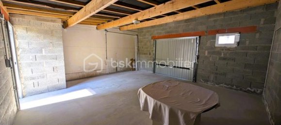 4 Schlafzimmer Haus in Niort, France, Nr. 300724 16