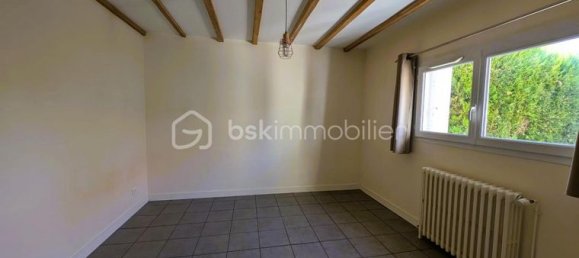 4 Schlafzimmer Haus in Niort, France, Nr. 300724 10