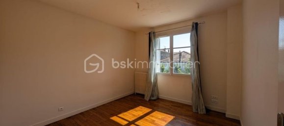 4 Schlafzimmer Haus in Niort, France, Nr. 300724 7