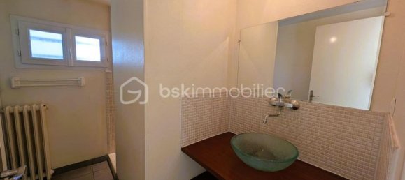 4 Schlafzimmer Haus in Niort, France, Nr. 300724 9