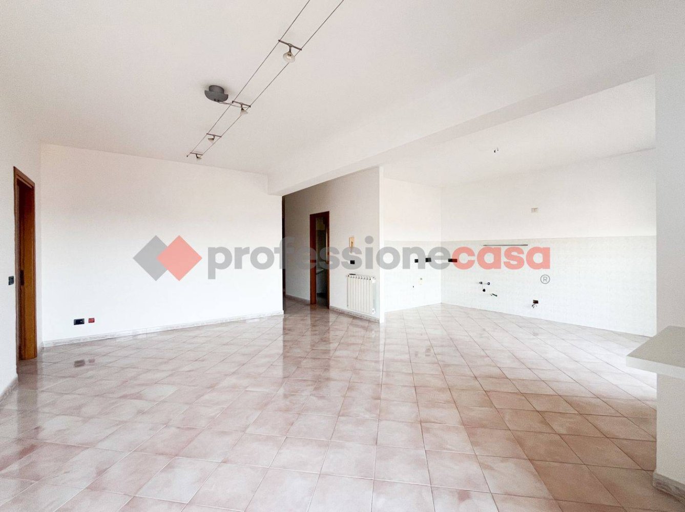 3 Schlafzimmer Wohnung in Pace del Mela, Italy, Nr. 321010