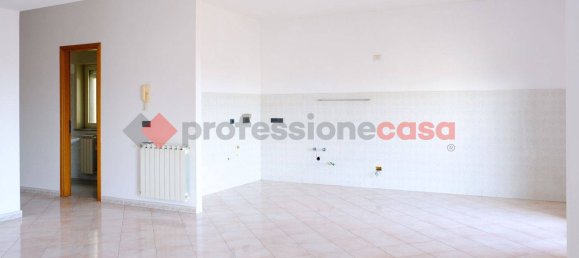 3 Schlafzimmer Wohnung in Pace del Mela, Italy, Nr. 321010 8